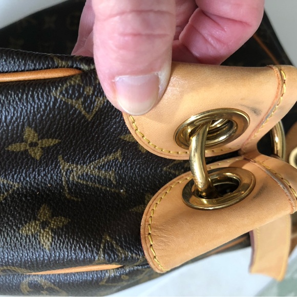 Louis Vuitton Galleria PM Monogram Shoulder Bag - Picture 11 of 14